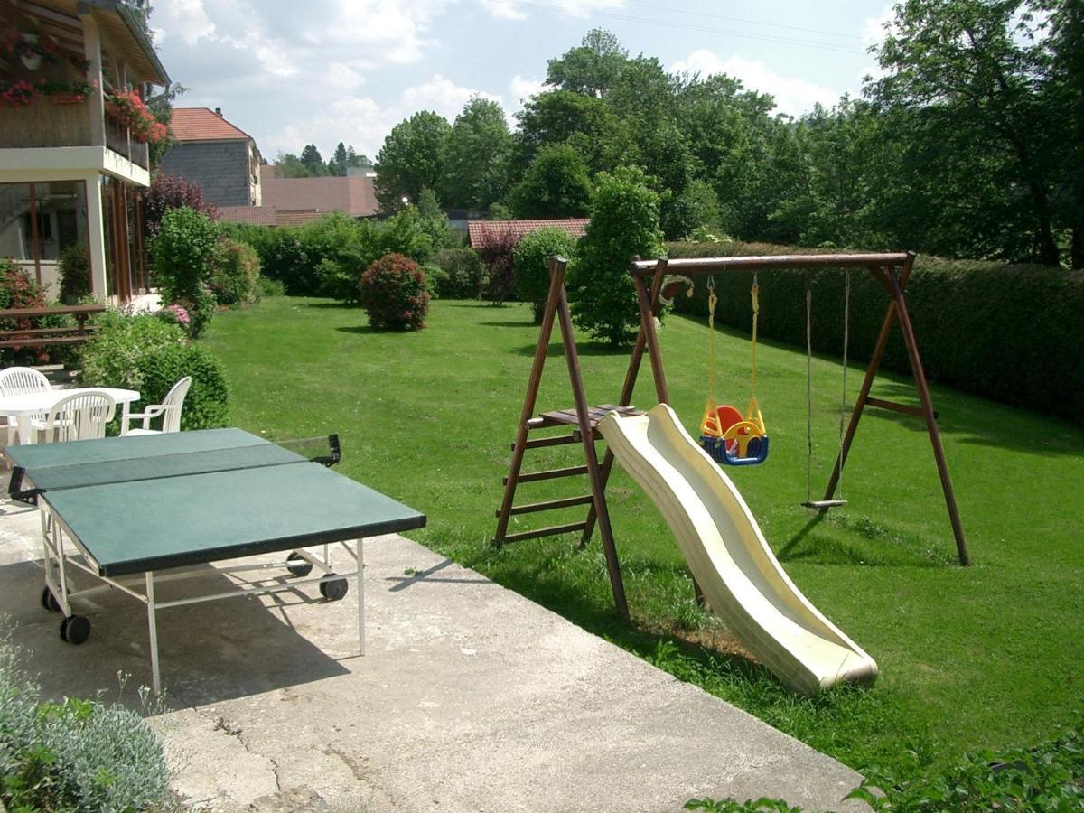 Gite 829 Montagnes Du Jura Avec Spa Et Sauna Classe 3 Etoiles Foncine-le-Haut Exteriör bild