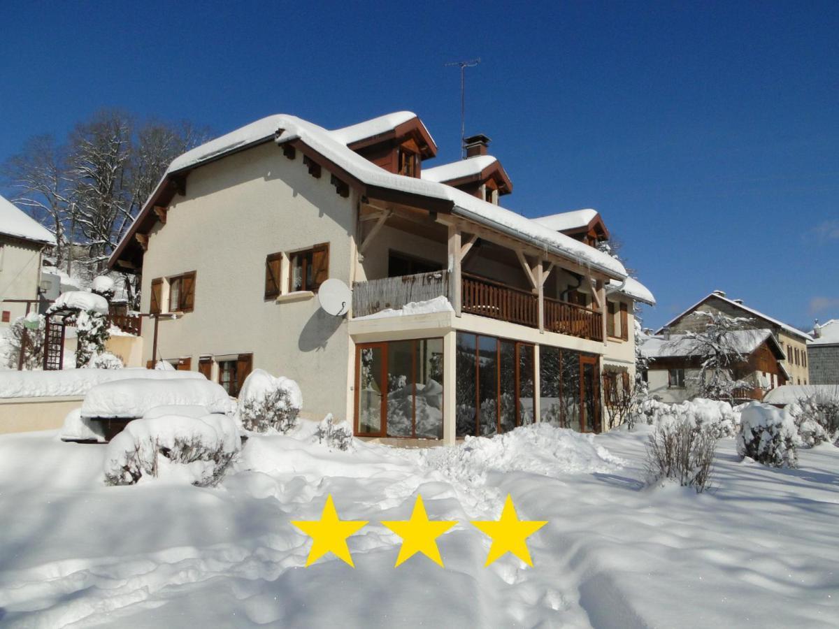 Gite 829 Montagnes Du Jura Avec Spa Et Sauna Classe 3 Etoiles Foncine-le-Haut Exteriör bild